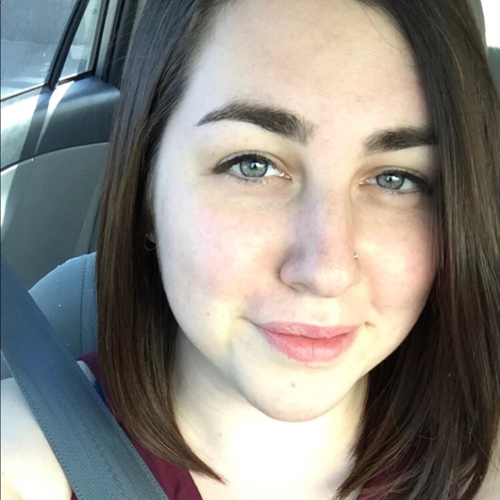 Meet your Posher, Charlotte